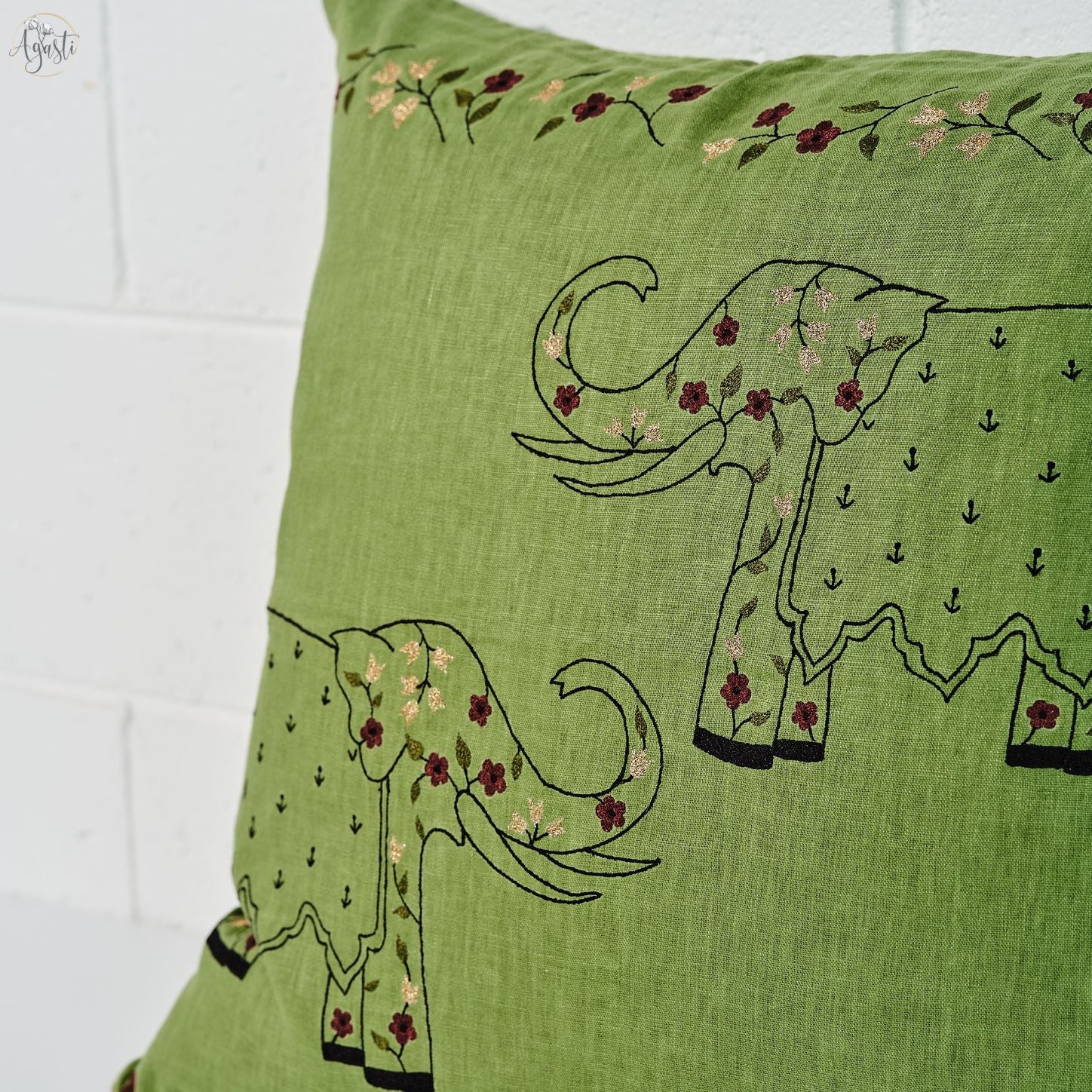 elephant cushion 50x50cm
